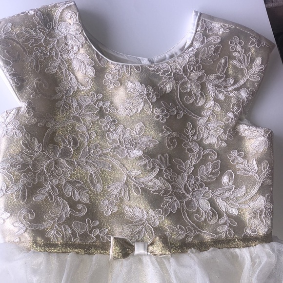 JONA MICHELLE GIRLS GOLD WITH LACE & TULLE DRESS - Picture 7 of 7